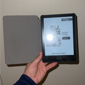 Black E-Reader with Cover